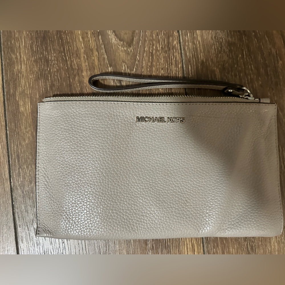 Michael Kors wristlet